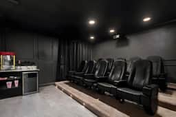 Oak Villa | Golf | Pool & Spa | Cinema, Basketball