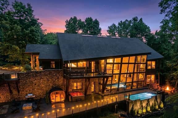 Mansion 24ppl |F1 & Golf Simulator| Wellness| Pool - Image 1