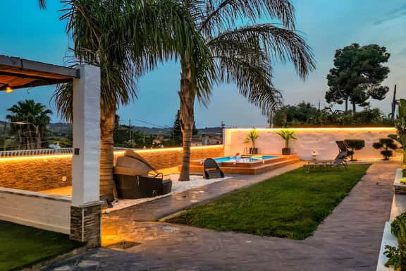 Spanish Villa | Pool&BBQ | Garden | Exclusive