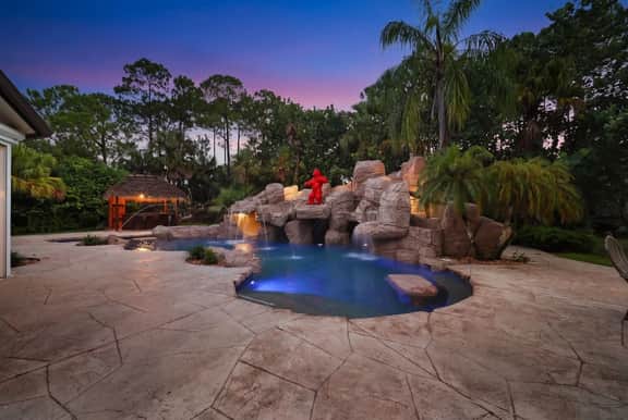 9-Hole Golf Estate | Pickleball | Lagoon & Spa - Image 2